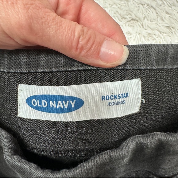 Old Navy Rockstar Pull On Jeggings Black Size 4 Tall Distressed Mid Rise - Picture 5 of 7